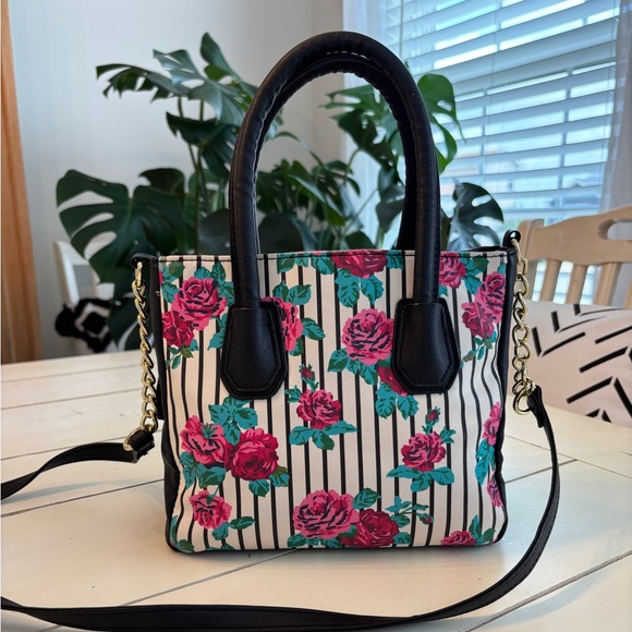 Luv Betsey Johnson Flower Satchel Crossbody Bag Black Striped 9x8x4/5 - Picture 5 of 16